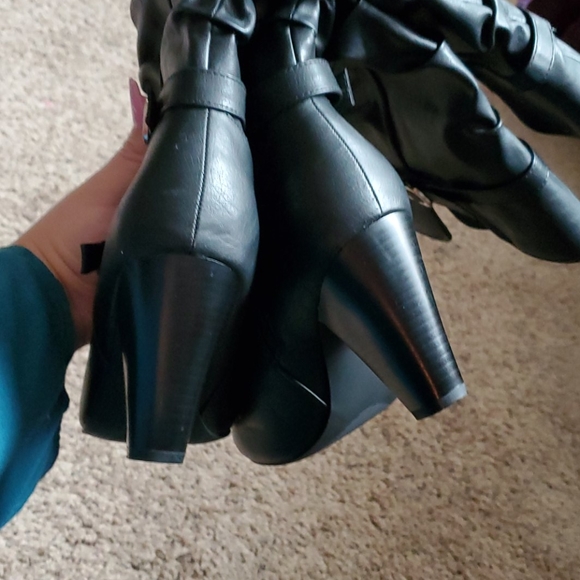 Women's Black knee high Boots size 10M - Picture 5 of 7